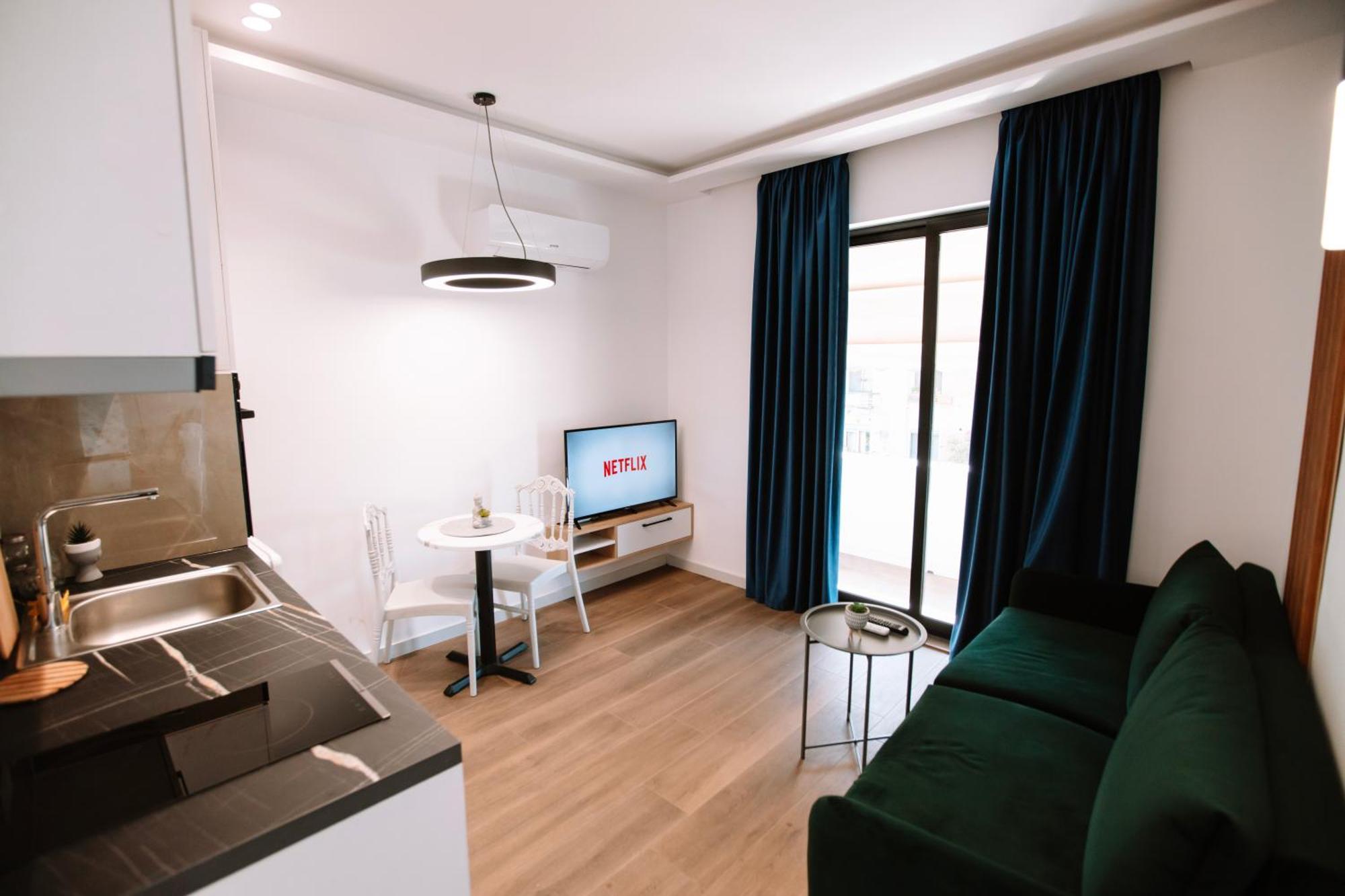 Barrikada Str Modern Apartments - The Nest 地拉那 外观 照片